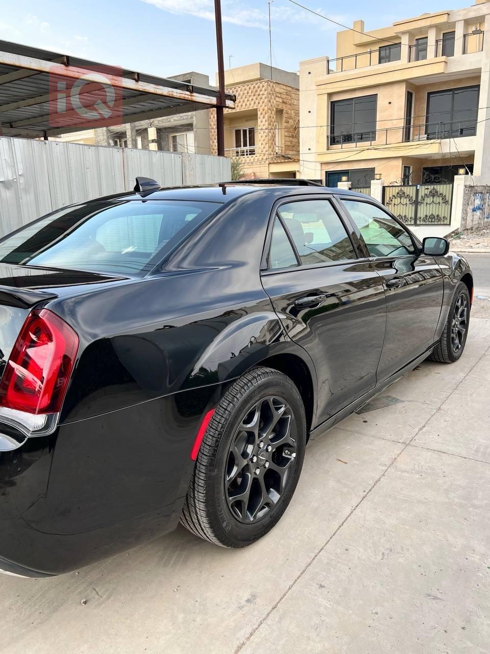 كرايسلر 300